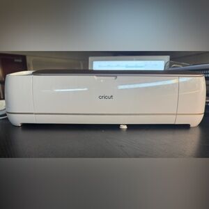 Cricut Maker 4 + Basic Tool Set